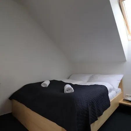 Gæstehus A Restaurace U Sousedu *