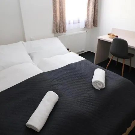 A Restaurace U Sousedu Guest house Strazny