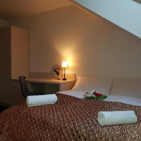 Maison d'hôtes A Restaurace U Sousedu Strazny