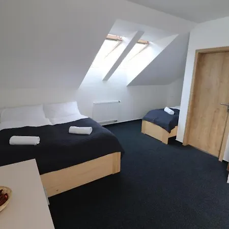 A Restaurace U Sousedu Gæstehus Strazny