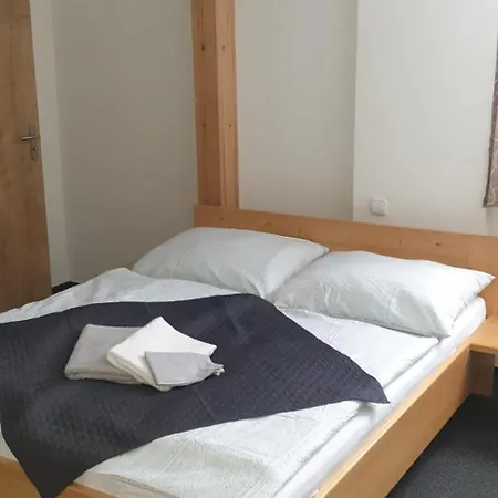 A Restaurace U Sousedu 3* Strazny