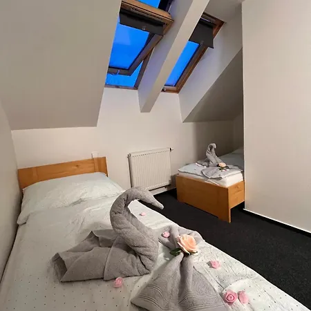 A Restaurace U Sousedu Gæstehus Strazny