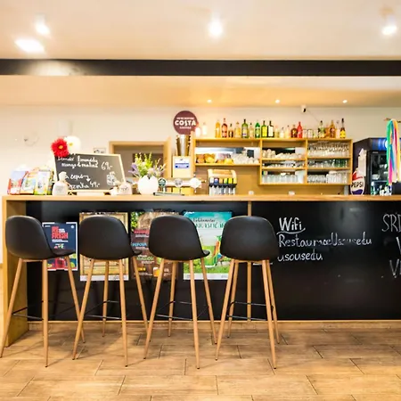 A Restaurace U Sousedu 3*