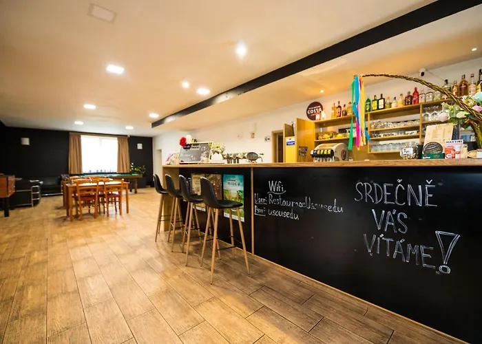 A Restaurace U Sousedu Гостевой дом Стражны